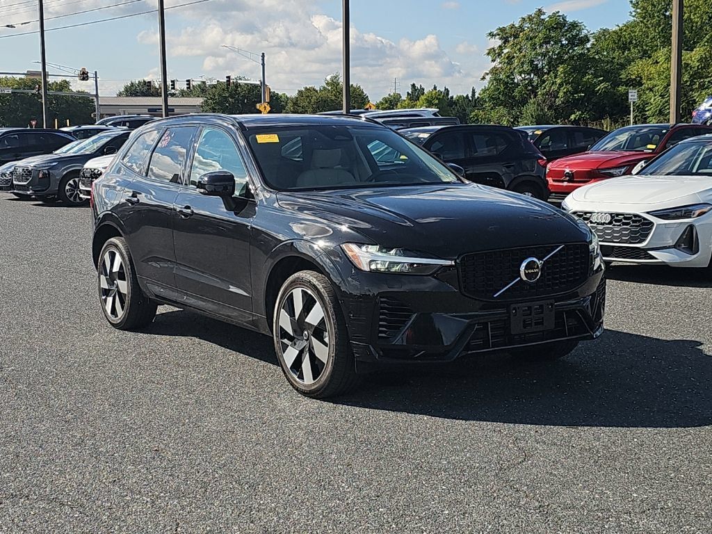 Used 2024 Volvo XC60 T8 Plus w/ Protection Package Premier AWD/4WD image 1