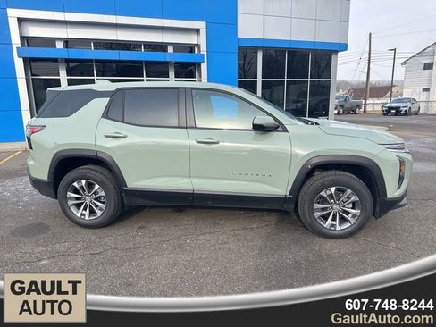 New 2026 Chevrolet Equinox LT w/ Convenience Package II image 2