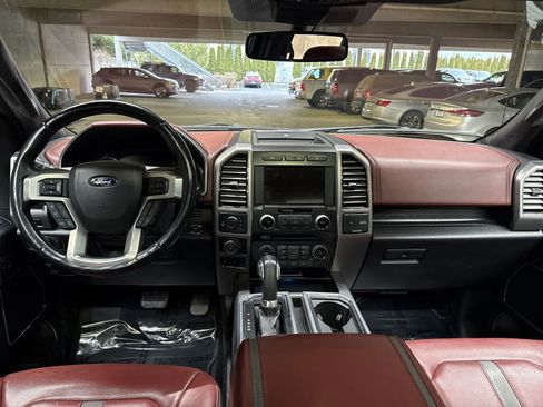 Used 2018 Ford F150 Platinum w/ Technology Package image 24