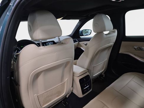 Used 2020 BMW 330i Sedan w/ Convenience Package image 16