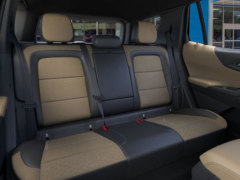 New 2026 Chevrolet Equinox ACTIV w/ Convenience Package III image 17