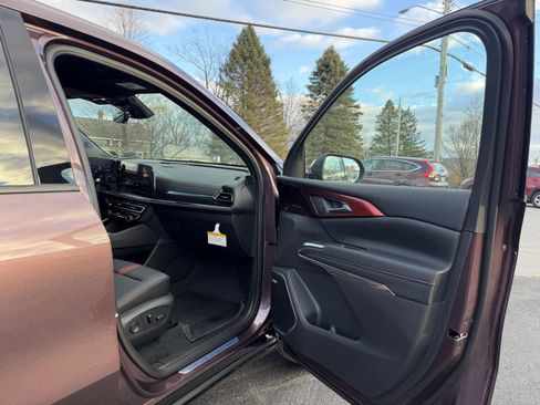 New 2026 Chevrolet Traverse RS image 12