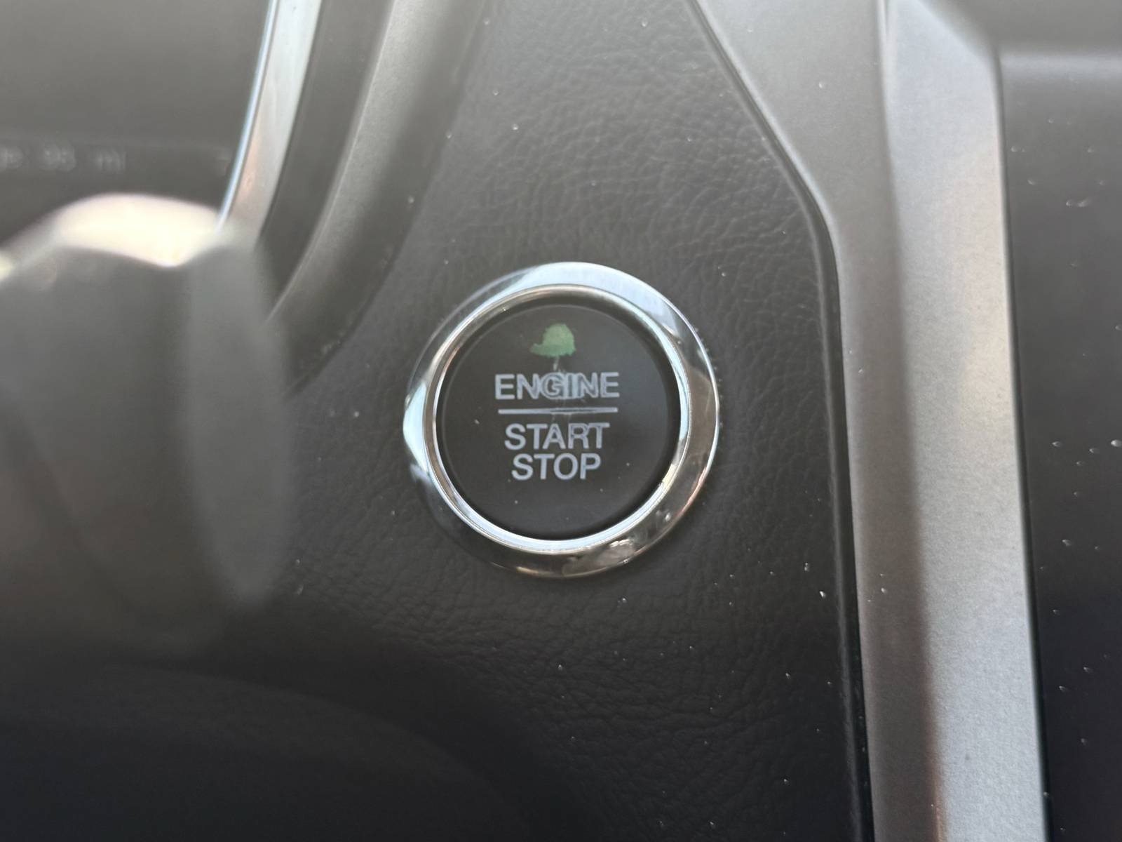Used 2018 Ford Fusion SE w/ Equipment Group 602A FWD image 31
