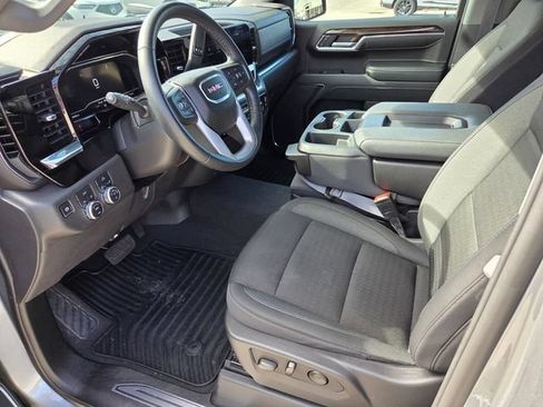 Used 2024 GMC Sierra 1500 Elevation AWD/4WD image 8