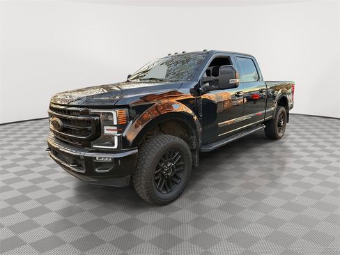 Used 2022 Ford F350 Lariat w/ Black Appearance Package image 4