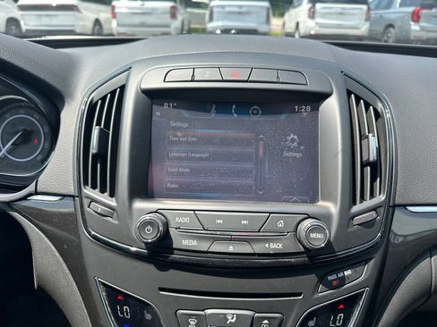 Used 2015 Buick Regal AWD image 17