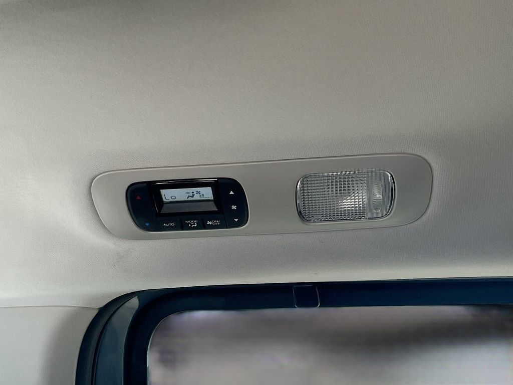 Used 2025 Honda Odyssey Elite image 26