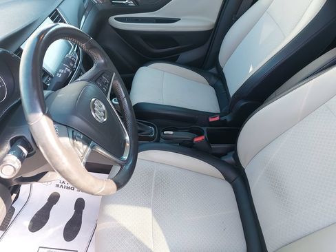 Used 2020 Buick Encore Preferred FWD image 12