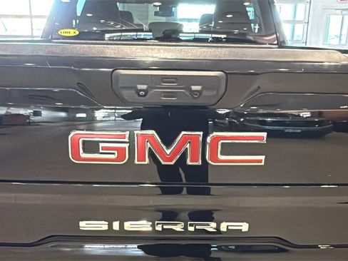 Used 2022 GMC Sierra 1500 Elevation image 9
