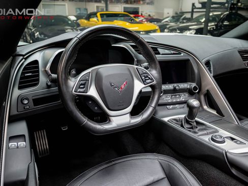 Used 2019 Chevrolet Corvette Stingray Coupe w/ 1LT RWD image 15