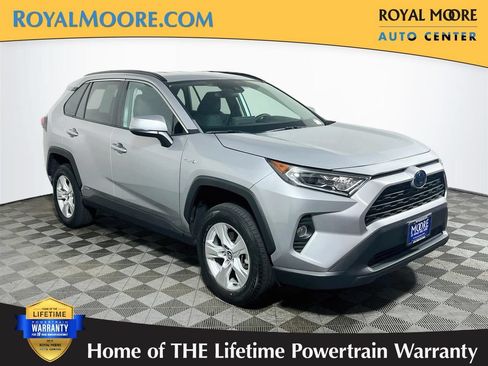Used 2020 Toyota RAV4 XLE w/ XLE Grade Weather Package AWD/4WD image 1