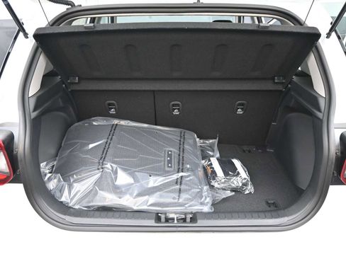 New 2026 Hyundai Venue SEL FWD image 14