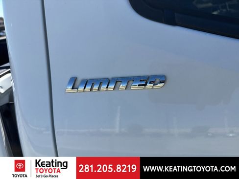Used 2021 Toyota Tacoma Limited AWD/4WD image 10