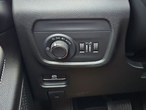 New 2026 Jeep Grand Cherokee Altitude RWD image 21