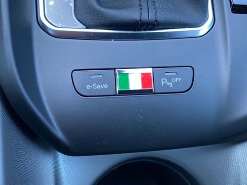 New 2024 Alfa Romeo Tonale Ti AWD/4WD image 32