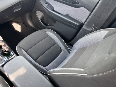 Certified 2025 Chevrolet TrailBlazer LT w/ Driver Confidence Package image 14