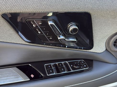 New 2025 Cadillac Optiq Luxury 1 w/ LPO, Floor Liner Package image 11