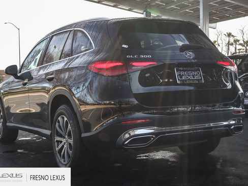 Used 2023 Mercedes-Benz GLC 300 image 4