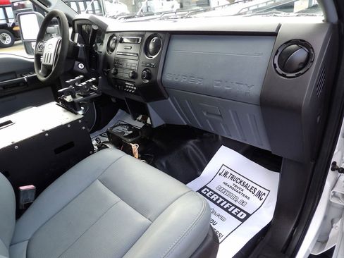 Used 2012 Ford F550 2WD Regular Cab Super Duty w/ Payload Upgrade Pkg image 28