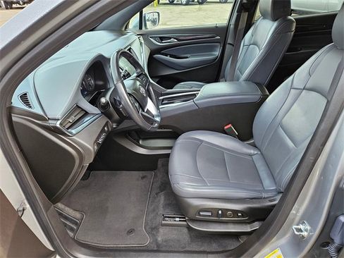 Used 2024 Buick Enclave Premium image 13
