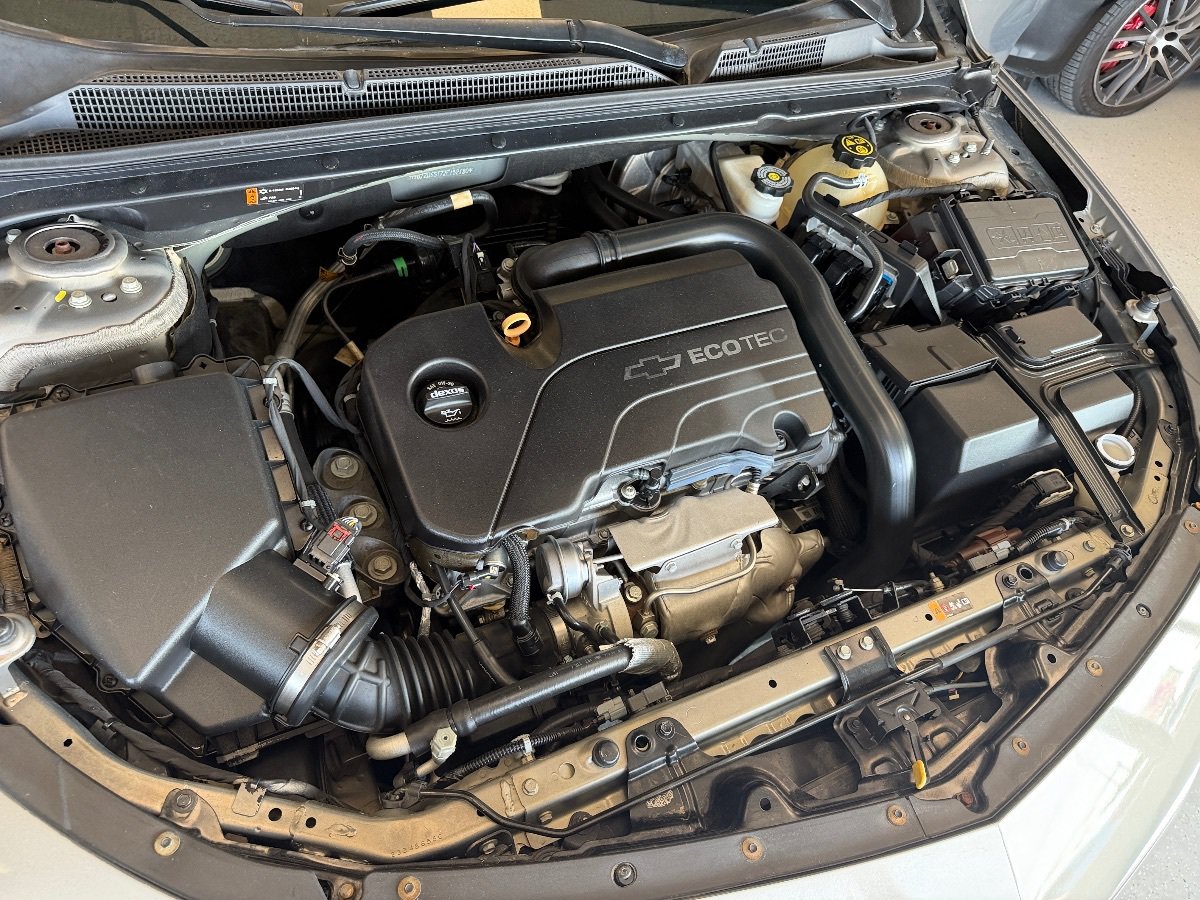 Used 2018 Chevrolet Malibu LT w/ Driver Confidence Package FWD image 26