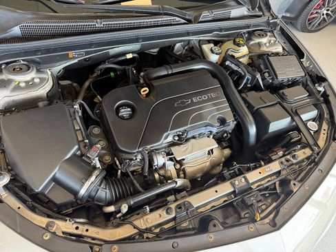 Used 2018 Chevrolet Malibu LT w/ Driver Confidence Package FWD image 26