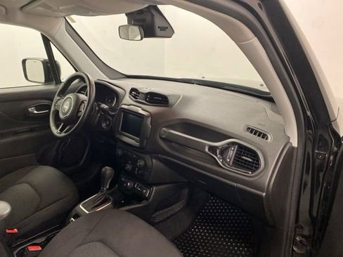 Used 2018 Jeep Renegade Altitude image 25