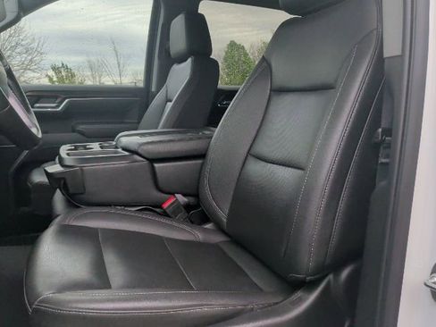 Certified 2025 GMC Sierra 1500 SLT image 13