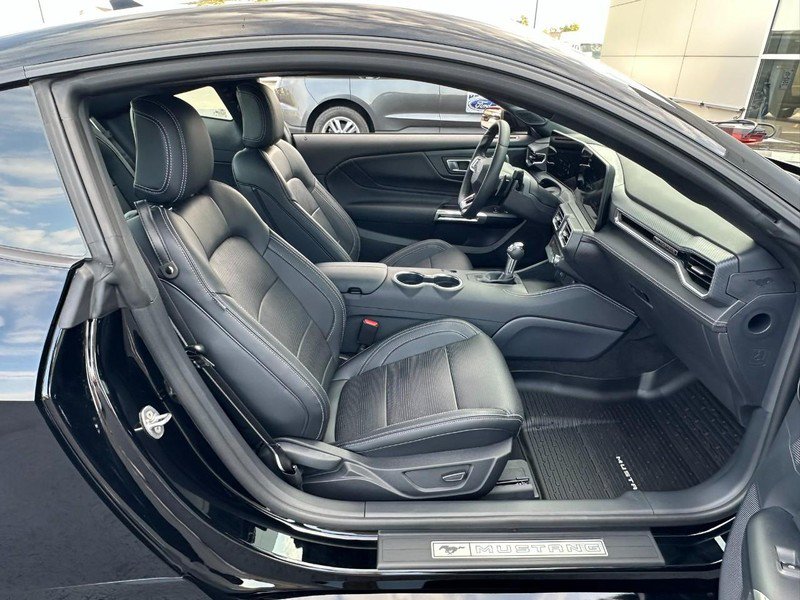 Used 2025 Ford Mustang GT Premium RWD image 13