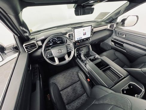 Used 2025 Toyota Tundra Limited image 13