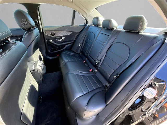 Used 2017 Mercedes-Benz C 300 Sedan image 27