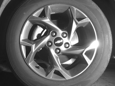 Used 2025 Chevrolet Trax LT w/ LT Convenience Package image 12