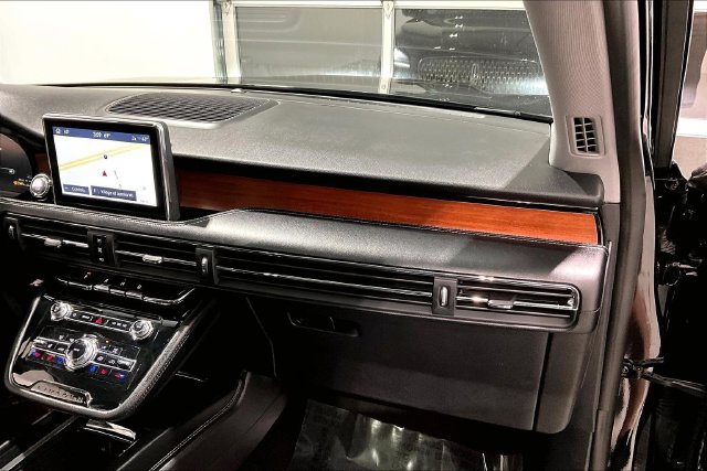 Used 2022 Lincoln Corsair Reserve AWD/4WD image 36