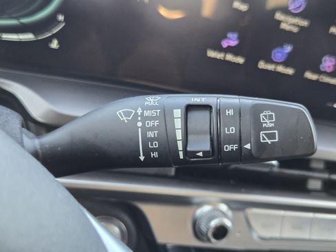 Used 2025 Kia Telluride S FWD image 17