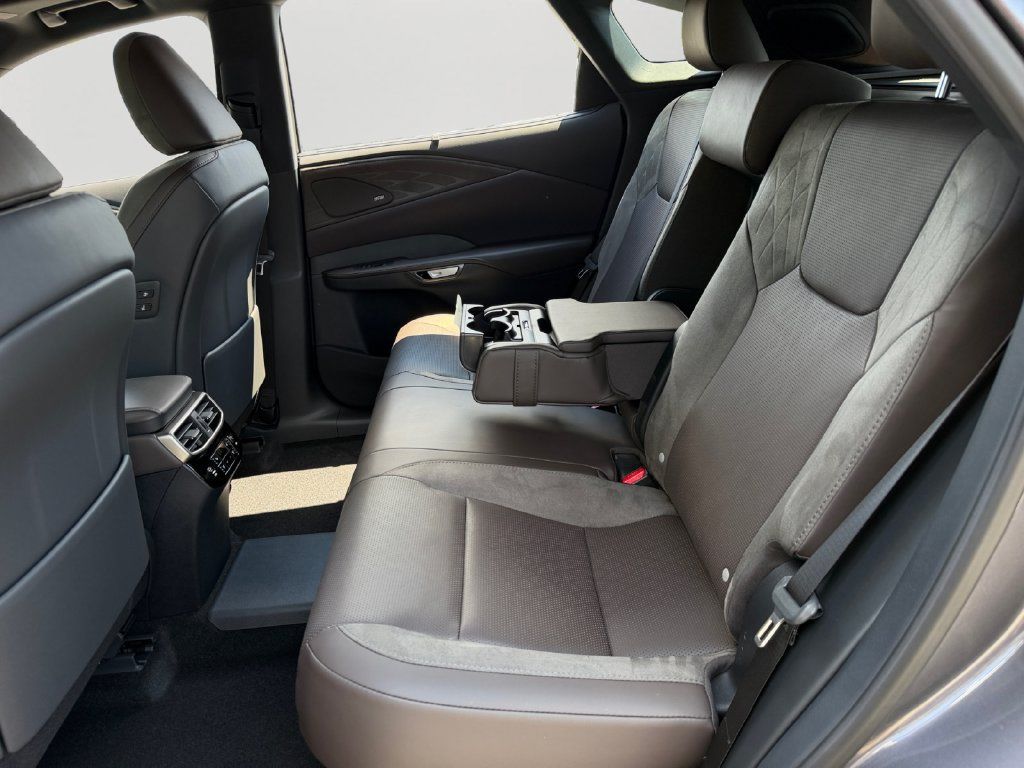 New 2026 Lexus RX 450h AWD w/ Convenience Package image 8