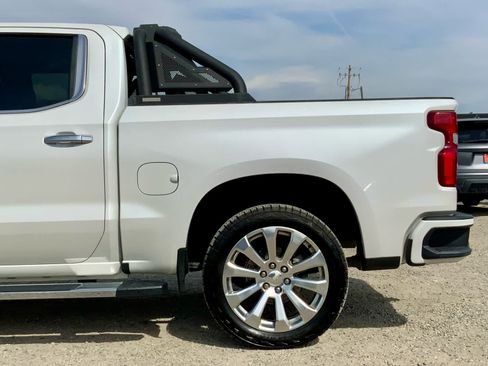 Used 2021 Chevrolet Silverado 1500 High Country w/ Technology Package AWD/4WD image 12