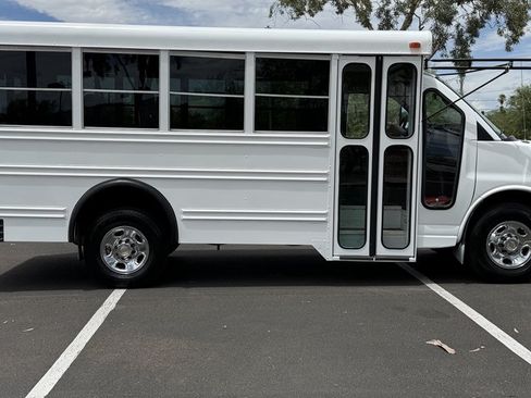 Used 2004 Chevrolet Express 3500 w/ School Bus Package RWD image 8