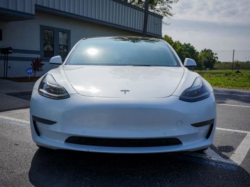 Used 2022 Tesla Model 3 Performance image 2
