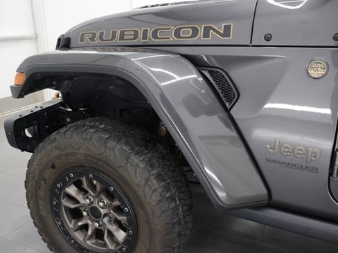 Used 2021 Jeep Wrangler Unlimited Rubicon w/ Trailer Tow Package AWD/4WD image 32
