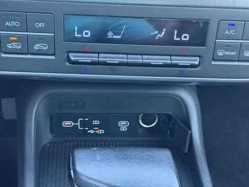 Used 2024 Hyundai Kona SEL FWD image 36