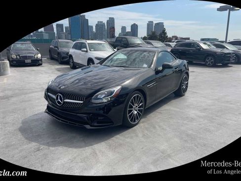 Used 2020 Mercedes-Benz SLC 300 image 1