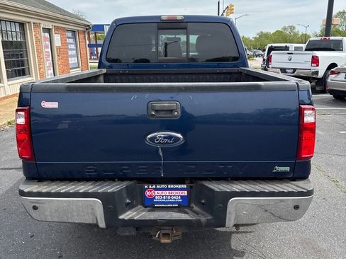 Used 2011 Ford F250 Lariat w/ Lariat Interior Pkg AWD/4WD image 4