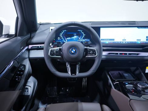 New 2026 BMW i5 eDrive40 w/ M Sport Package RWD image 11