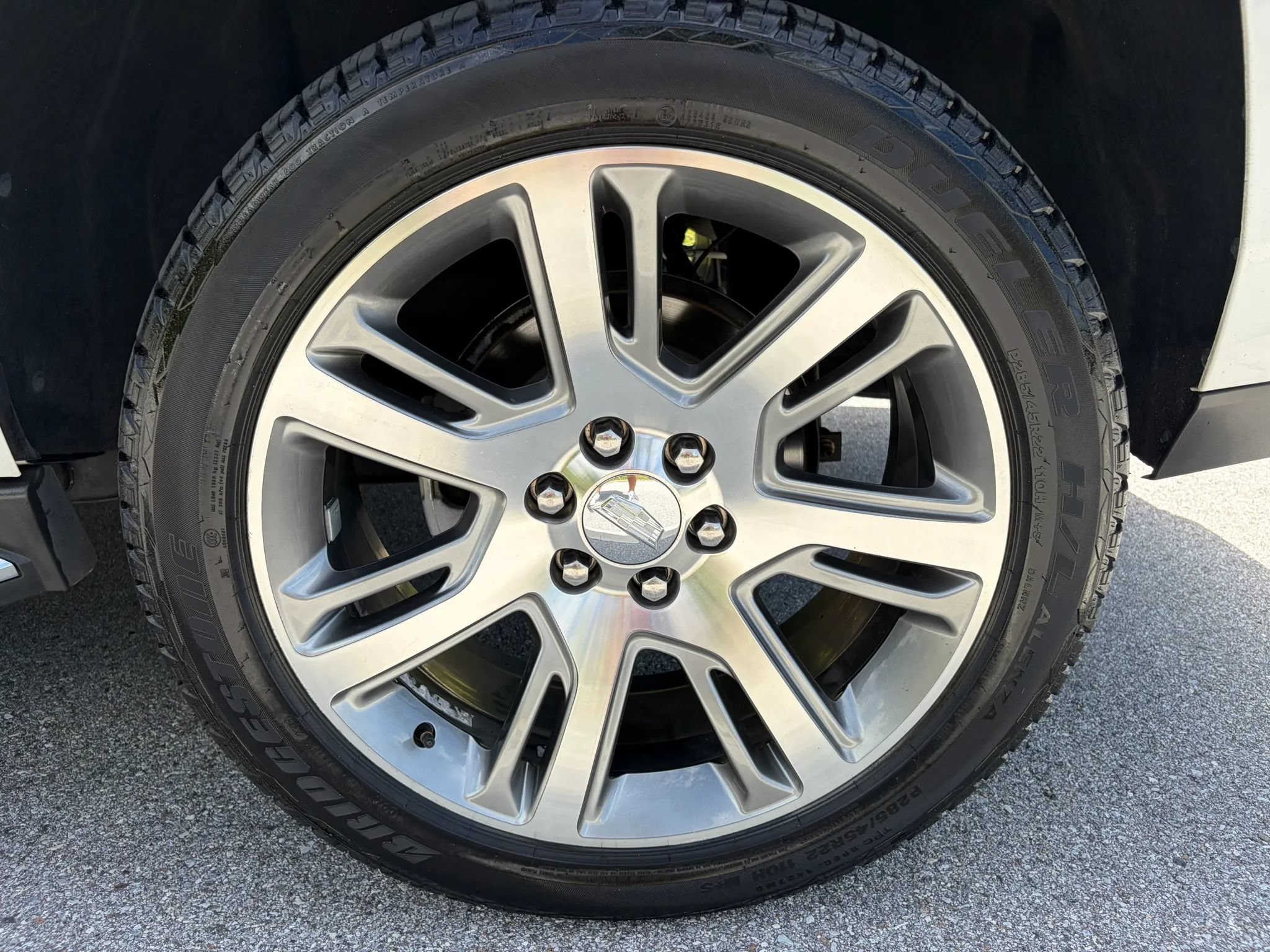 Used 2016 Cadillac Escalade Luxury RWD image 12