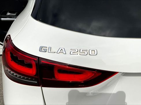 Used 2023 Mercedes-Benz GLA 250 image 33