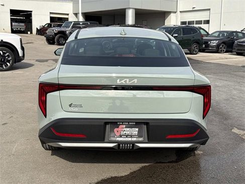 New 2026 Kia K4 LXS image 4
