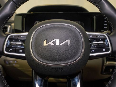 Certified 2023 Kia Sorento EX image 19