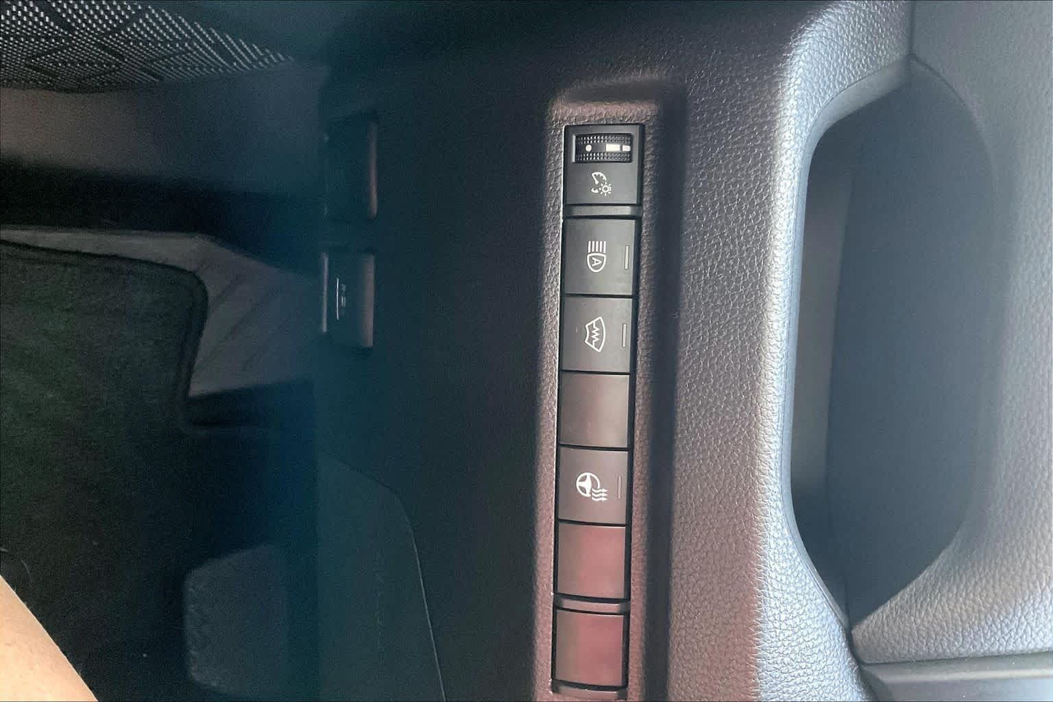 Used 2025 Toyota RAV4 XLE w/ Weather Package FWD image 32