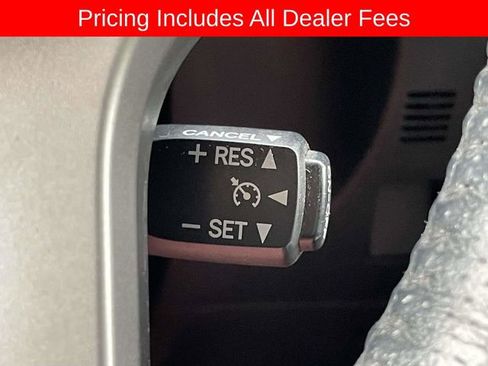 Used 2019 Toyota 4Runner SR5 AWD/4WD image 29