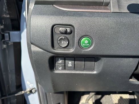 Used 2022 Honda Pilot Sport image 18